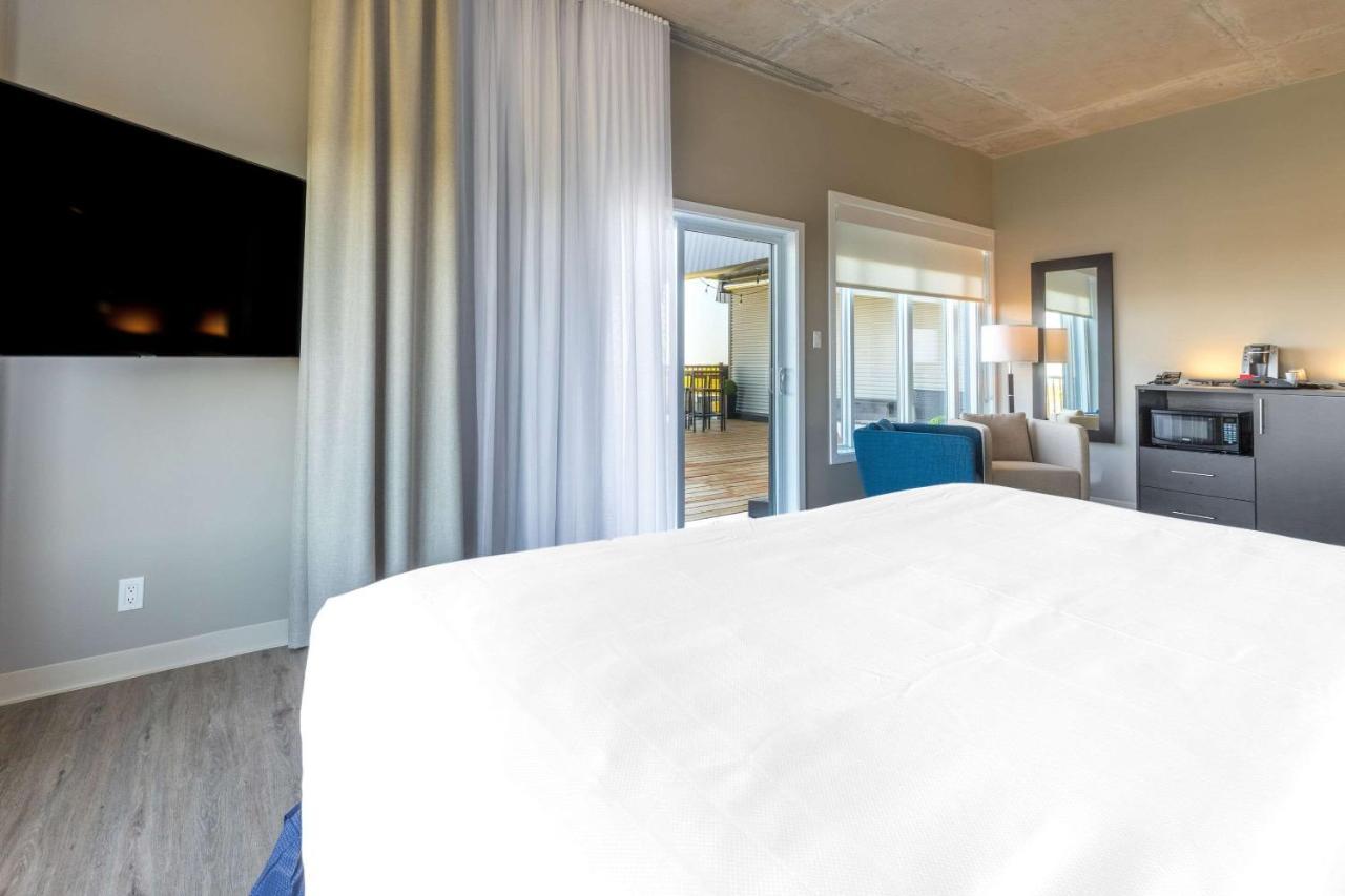 Quality & Hotel